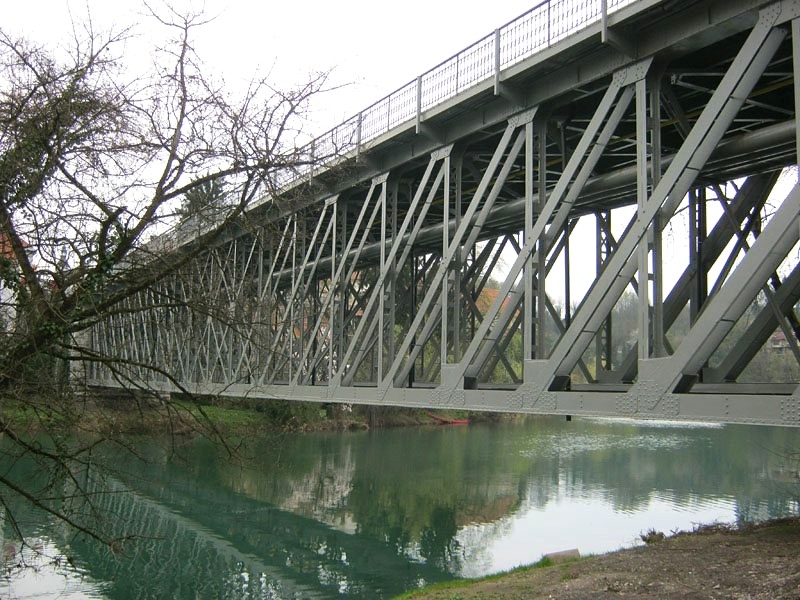 Izvedba površinske zaščite na jekleni konstrukciji