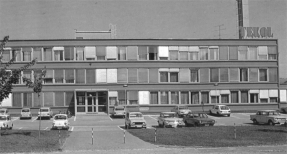 Arhivska fotografija stavbe TEKOL